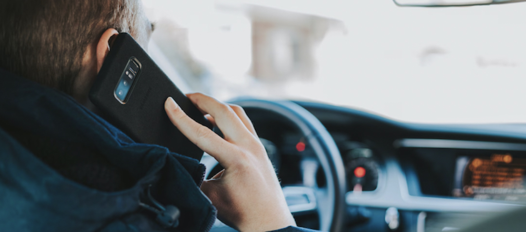 guida auto con telefonino guida auto con telefonino