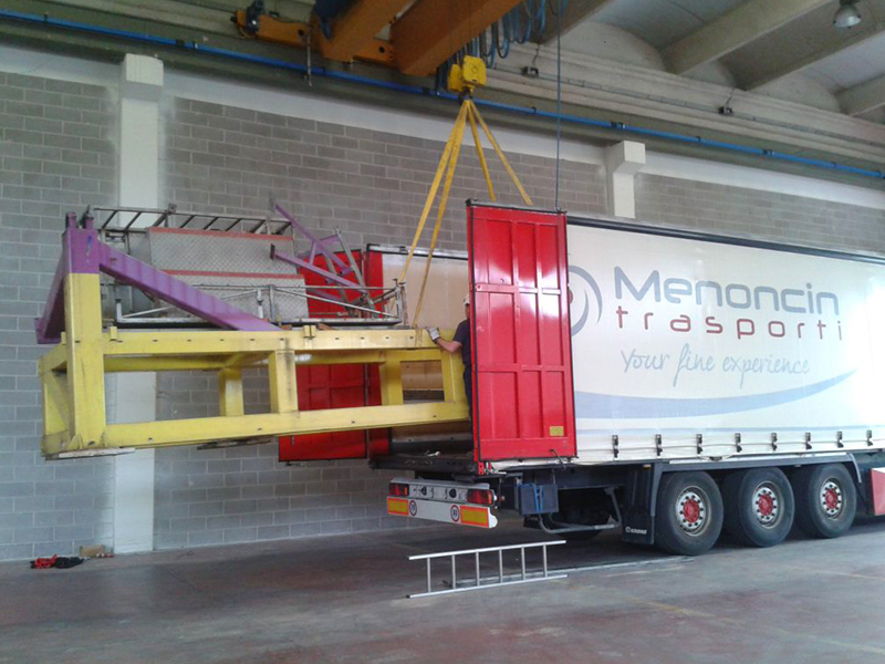 semirimorchi centinati tetto apribile carichi carroponte gru